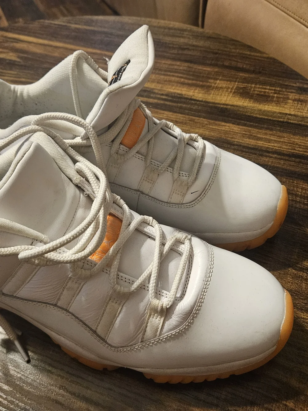Jordan 11s Low